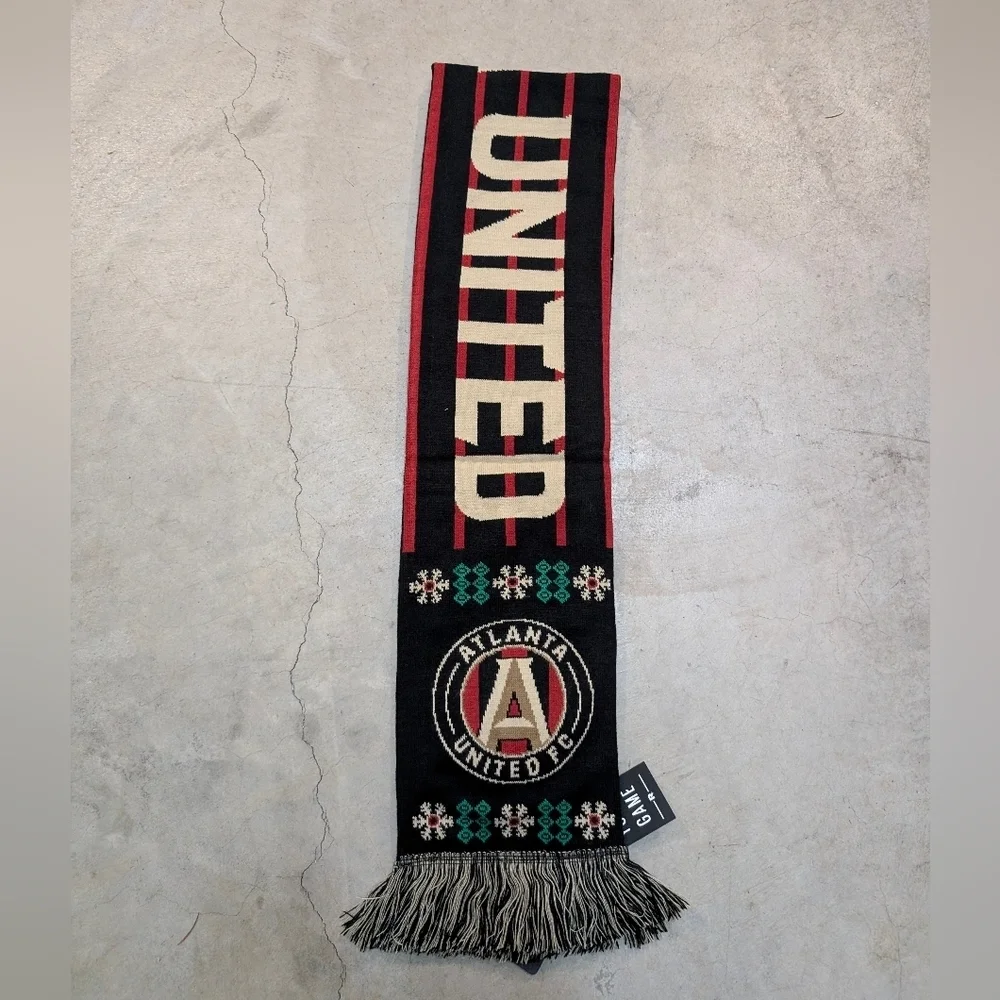 NWT Atlanta United FC Scarf MLS Christmas Snowflake MLS Soccer Football
